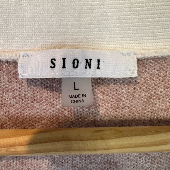 Sioni Argyle Cardigan - Picture 3 of 6